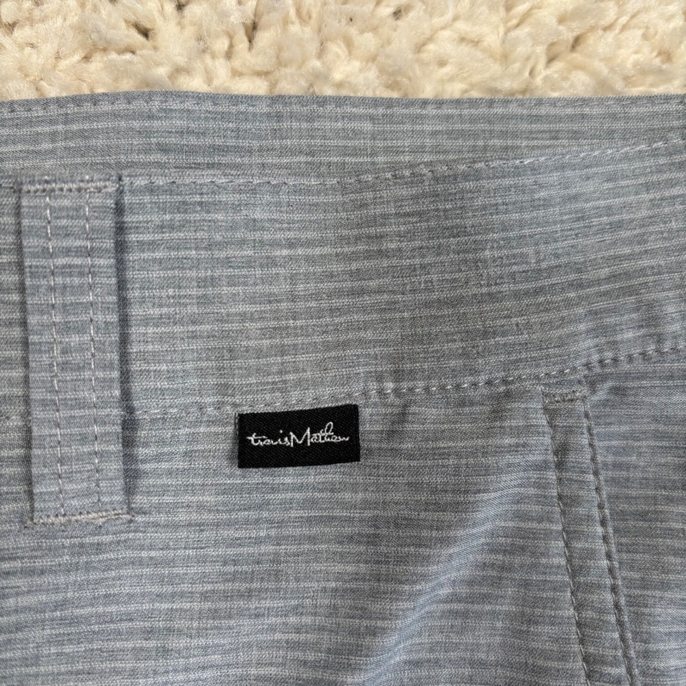 TravisMathew Mens Grey Heather Striped Golf Shorts Size 32 Performance Stretch - Picture 2 of 7